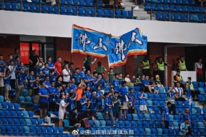 風(fēng)雨無阻，并肩同行！感謝來到現(xiàn)場為我們吶喊助威的兄弟姐妹們