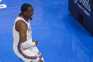 杰倫威：教練和隊(duì)友在賽季中允許我有不佳表現(xiàn) 他們幫我找回自我