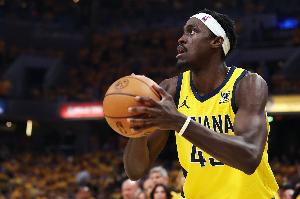 西卡：主場(chǎng)球迷不可思議 他們給予了我們無(wú)數(shù)支持想為他們而戰(zhàn)