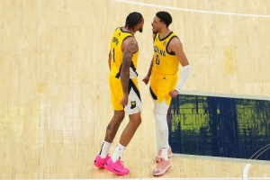 本世紀(jì)的第五次總決賽搶七大戰(zhàn)來(lái)了！此前有騎勇、湖凱大戰(zhàn)