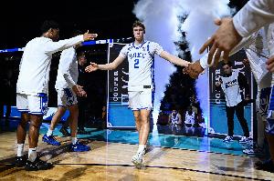 弗拉格：如果可以我絕對(duì)會(huì)回大學(xué)再打一年 但進(jìn)NBA的機(jī)會(huì)不容錯(cuò)過(guò)