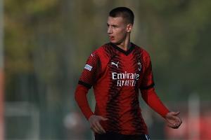 跟隊(duì)記者：米蘭17歲小將卡馬達(dá)租借萊切已達(dá)成協(xié)議