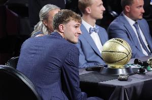 弗拉格：基德對我很有信心 讓我增加一些持球時間