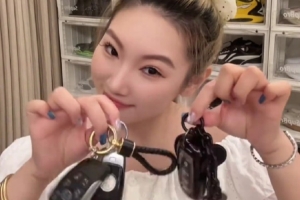 張寧妻子秀恩愛：十年沒錢時(shí)給我所有錢 有錢時(shí)給我所有時(shí)間