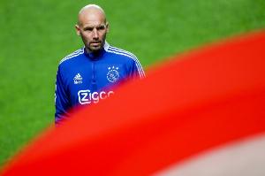 滕哈赫前助教：對曼聯(lián)的兩年時光充滿感激，第二年是個詭異的賽季