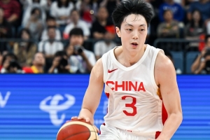 手感冰涼！胡明軒8中1&三分4中0拿到6分3板1助3斷