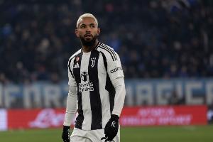 都體：穆里尼奧想簽道格拉斯-路易斯，但尤文完全不考慮租借+買斷