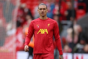 TA：利物浦買伊薩克需解決努涅斯問題，紅軍還想簽年輕中后衛(wèi)