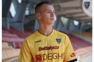 萊切在熱身賽中1-3不敵阿聯(lián)酋國家隊，米蘭小將卡馬達(dá)連續(xù)3場破門