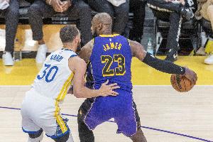 NBA生涯總薪資Top25：詹姆斯5.84億力壓庫里 KD第6 東契奇第24