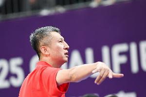 郭士強：帶5名后衛(wèi)因亞洲杯和世界杯不一樣 首戰(zhàn)表現(xiàn)還是比較滿意