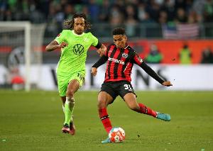 隊報：馬賽有意勒沃庫森邊鋒阿明-阿德利，球員愿意嘗試新挑戰(zhàn)