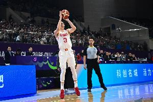 迅速反彈！胡明軒13分鐘9中5砍半場最高14分 三分7中4