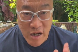 明夏騎勇俠追逐老詹？馬?。哼@說明老詹明年夏天不會退役