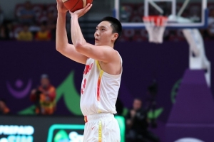 ??全場夢(mèng)游！胡明軒7中0未取分&僅得1板3助 三分5中0&正負(fù)值-11