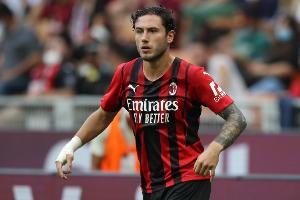 記者：帕納辛納科斯、薩索洛、里爾有意免簽卡拉布里亞