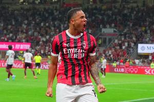 意天空：除了利茲聯(lián)以外，穆里尼奧執(zhí)教的費內(nèi)巴切也有意奧卡福