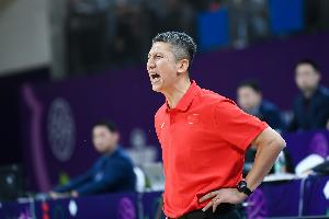 媒體人：中國(guó)男籃全隊(duì)都太熱血了 每個(gè)人都在燃燒自己&傾其所有