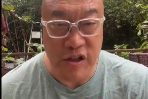 馬?。河率恳驗閹烀骷永m(xù)約問題錯過最佳引援時間 后者一人防一隊