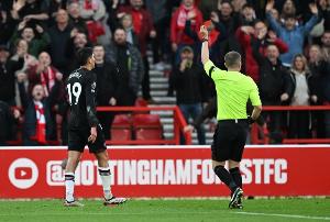 記者：費內巴切有意西漢姆中場阿爾瓦雷斯，希望租借+選擇買斷