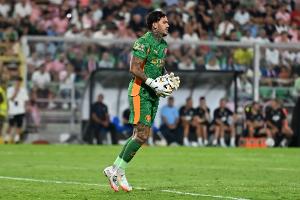 瓜迪奧拉談埃德森未來(lái)：再看吧，轉(zhuǎn)會(huì)窗口在對(duì)陣布萊頓之后才關(guān)閉