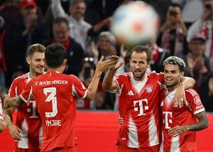 踢球者評德甲首輪最佳陣容：凱恩領(lǐng)先拜仁5將入選，迪亞斯無緣