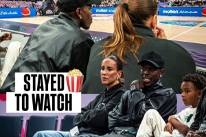 考察同組對手！結束小組首戰(zhàn)后 施羅德與家人現場觀戰(zhàn)芬蘭vs瑞典