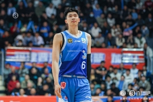 福建球員注冊(cè)信息：黃毅超頂薪合同還剩1年 鄒陽、黎伊揚(yáng)續(xù)約2年