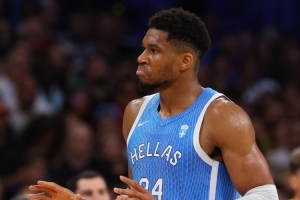 探囊取物！字母哥首節(jié)出戰(zhàn)8分鐘 6中4輕松得到8分3板