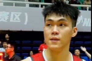 龐崢麟完成了這個(gè)賽季在NBL的最后一場(chǎng)比賽 衷心地祝愿他前途無(wú)憂