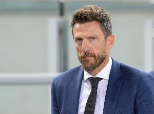 萊切主帥：米蘭會(huì)不惜代價(jià)爭(zhēng)取勝利，卡馬達(dá)如果首發(fā)要保持冷靜