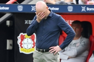 記者談滕哈赫下課：對(duì)他感到惋惜，藥廠高層一直在給他使絆子