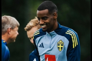 瑞典足協(xié)更新社媒，曬伊薩克國家隊訓(xùn)練照