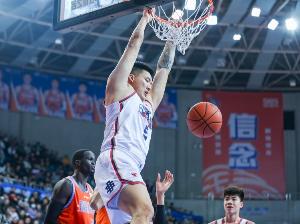 媒體人：同曦少主在處理曾繁日合同問題時很仁義 后者或加盟吉林