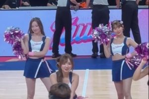 青春活力！媒體人曬中國香港金牛啦啦隊的舞蹈表演視頻