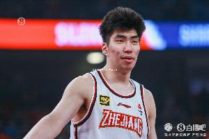 首秀！余嘉豪面對母隊畢爾巴鄂 半場2中1&罰球2中1得到3分4籃板