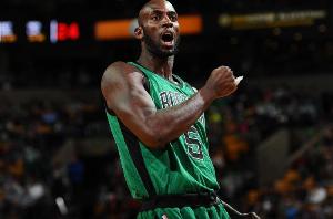 自97賽季有統(tǒng)計(jì)以來 加內(nèi)特被走步最多 吉諾比利0走步場(chǎng)次最多