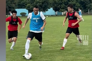 卷起來了！“川超”成都隊(duì)今日與成都蓉城B隊(duì)進(jìn)行了熱身賽