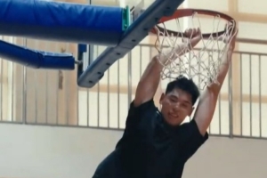 漸入佳境！崔永熙最新訓(xùn)練視頻：扣籃、三分、變向突破皆有展現(xiàn)