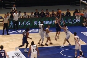 勢(shì)不可擋！香港金牛厄特爾全場(chǎng)砍下36分2板6助4斷 命中6記三分！