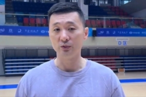 劉煒：馮傲后面的路還是非常長(zhǎng)的 希望大家不要捧殺他