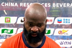 蘭克爾-澤：我們相互信任，李霄鵬對(duì)我們的支持讓我們像團(tuán)隊(duì)