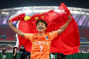 率武漢女足亞冠奪冠！官方：王霜入選亞足聯(lián)年度最佳女足球員候選