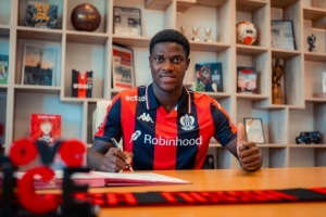 官方：尼斯與19歲前鋒伯納德-恩蓋內(nèi)續(xù)約一年，合同期至2029年