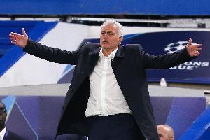 穆帥任重道遠！本菲卡歐冠2連敗賽程兇險，聯(lián)賽4分劣勢周末戰(zhàn)榜首