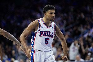 場均21.9分4.5助1.5斷+2.9記3分！76人格萊姆斯這水準(zhǔn)為啥簽資質(zhì)?