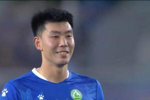 差點(diǎn)成罪人！海牛前鋒馮伯元踢蘇超，補(bǔ)時(shí)送點(diǎn)被絕平點(diǎn)球大戰(zhàn)丟點(diǎn)