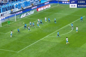 英博連續(xù)解圍未成功，阿齊茲爆射破門，西海岸1-0領(lǐng)先英博！