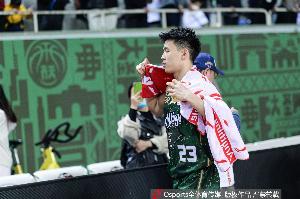 林葳最強(qiáng)校友都有誰？鴨王&狄龍?jiān)诹?包含WNBA的同年?duì)钤桶裱郏? >
                                        </div>
                                    </div>
                                    <div   id=