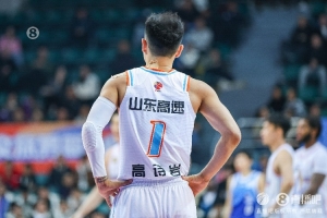 高詩(shī)巖：走上籃球之路是受父親影響 倫哥每天加練&經(jīng)常喊我一起練